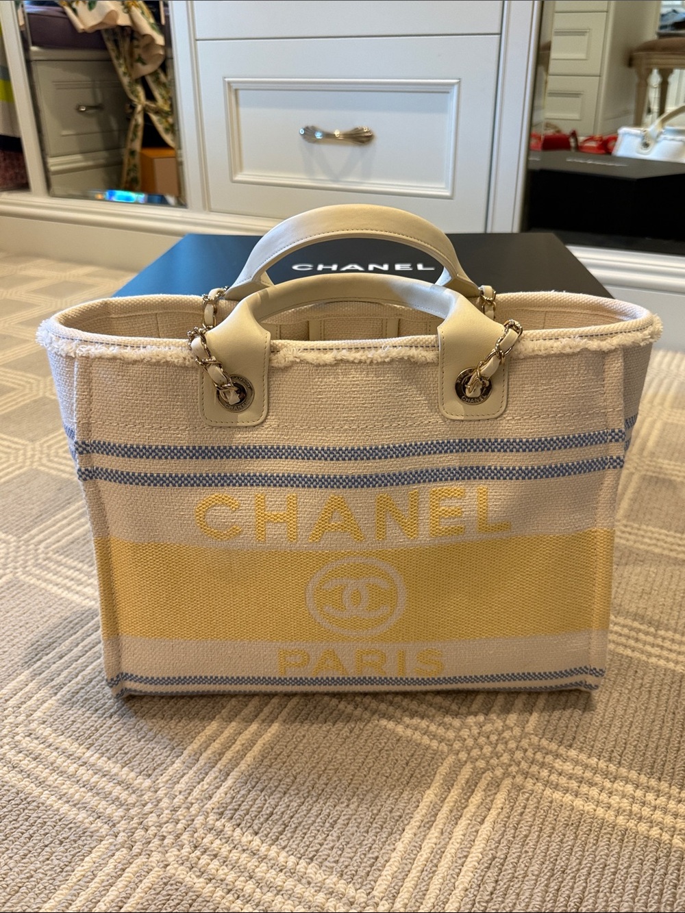 Chanel 25C Large Shopping Tote
